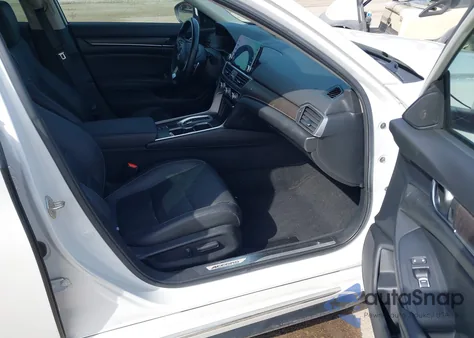 2019 Honda Accord Touring 2.0T z USA, uszkodzony, nr VIN 1HGCV2F98KA010158